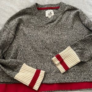 Roots sweater size Small
